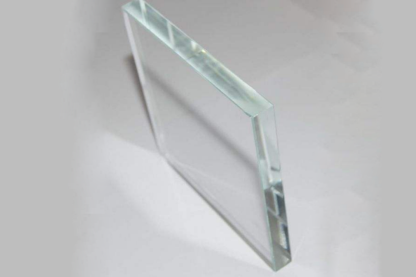 High transparent glass