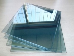 Low radiation glass 